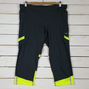 Champion DuoDRY Gray Green Capri Active Leggings